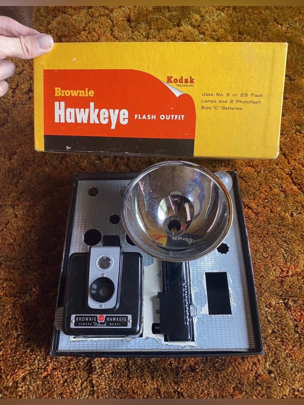 Vintage Kodak 1950s Brownie Hawkeye Camera Flash Outfit 177M IOB Movie Prop